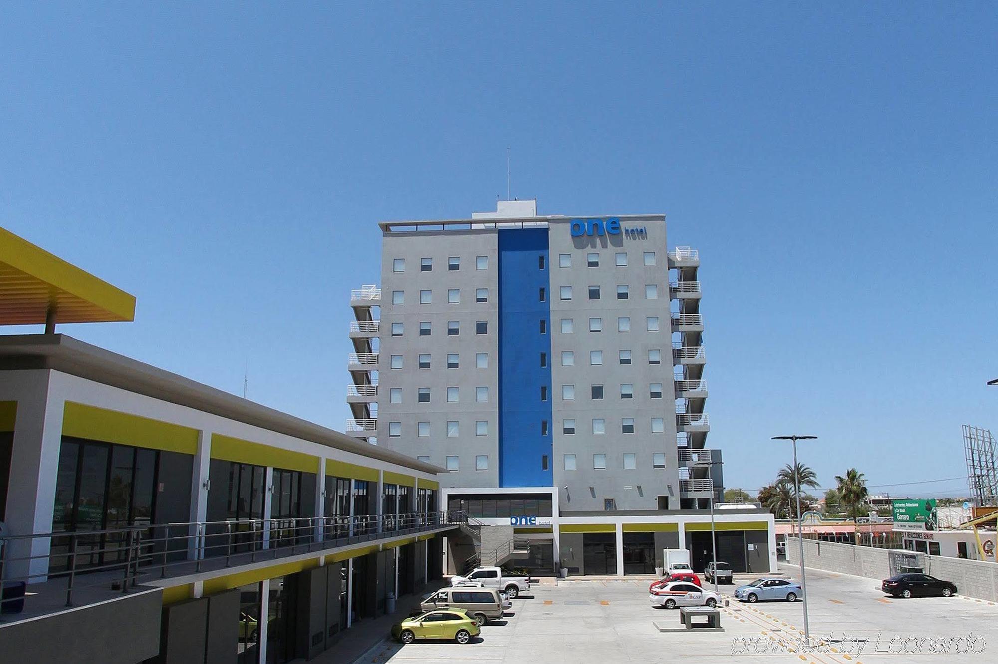 One La Paz Hotel Exterior photo